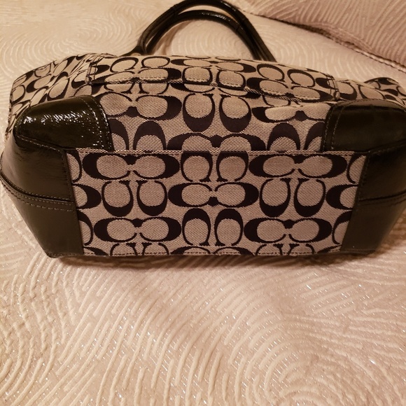 Coach Bleeker Tote- Signature Black Jacquard - Picture 3 of 4